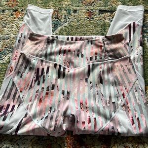 CALIA BY CARRIE UNDERWOOD FULL LENGTH LEGGINGS…GENTLY WORN IN SZ M…PINK/GRAY!!!